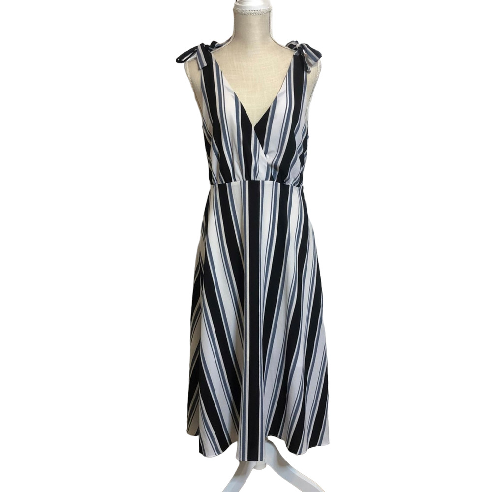 Ali and Jay Los Angeles Dress Size Medium